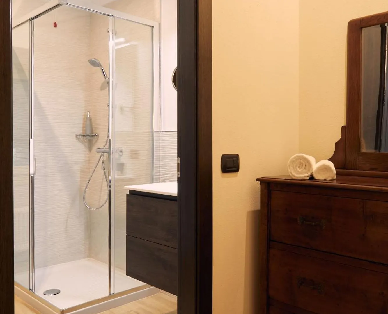 Berbenno di Valtellina Le Corti Dei Sassi B&B 0*, Berbenno di Valtellina