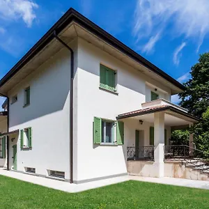  Bed & Breakfast Il Profumo Dei Tigli R&b, Elegante Casa Nuova A Italia
